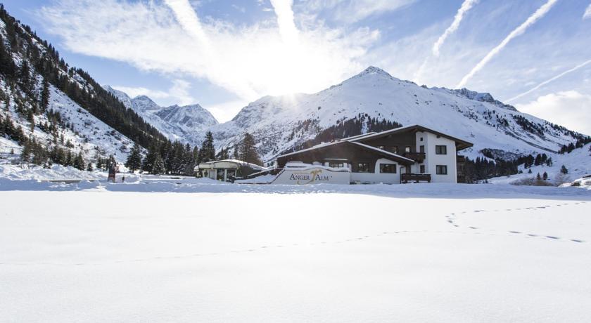 Отель Natur Residenz Anger Alm