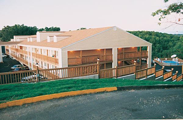 Отель Deer Run Motel