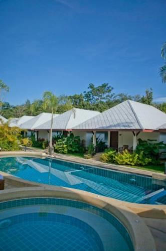 Отель Baan Chongfa Resort