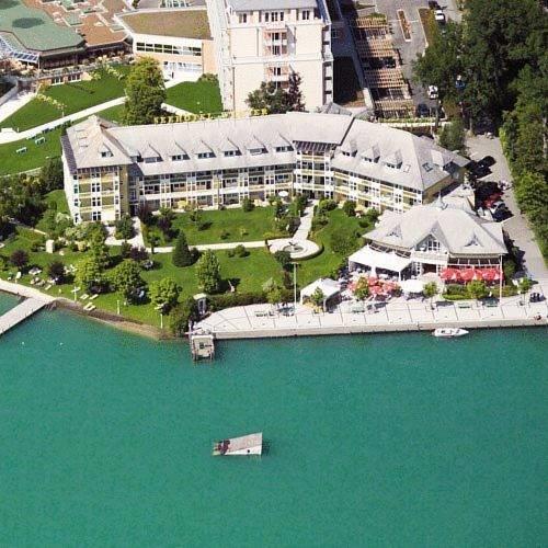 Отель Werzer Strandcasino Hotel