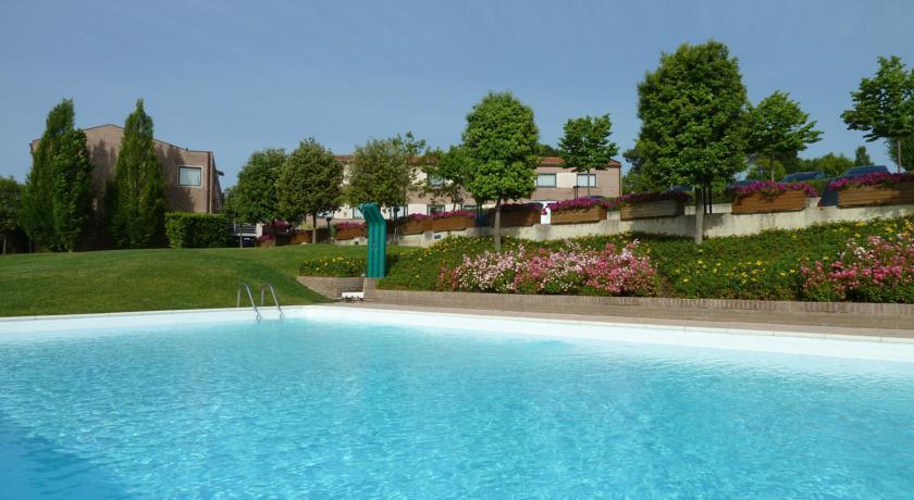 Отель Sangallo Park Hotel