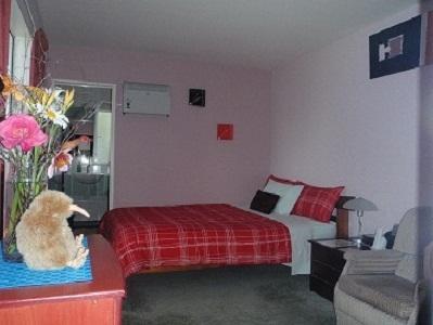 Гостевой дом Purple-der House Accommodation