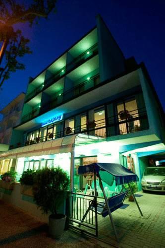 Отель Hotel Camay