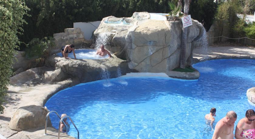 Отель Hotel Rober Palas