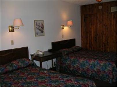 Отель The Mountaineer Inn