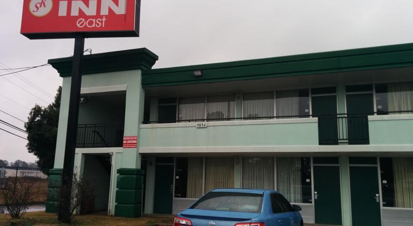 Отель Express Inn East