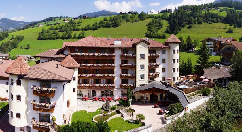 Отель Almhof Hotel Call