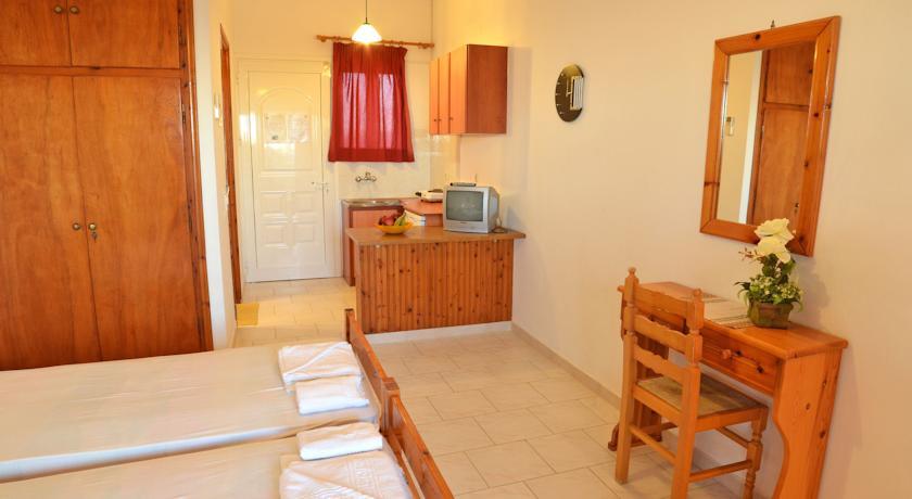 Апартаменты Ionios Avra Apartments