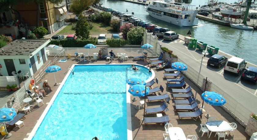Отель Hotel Miramare