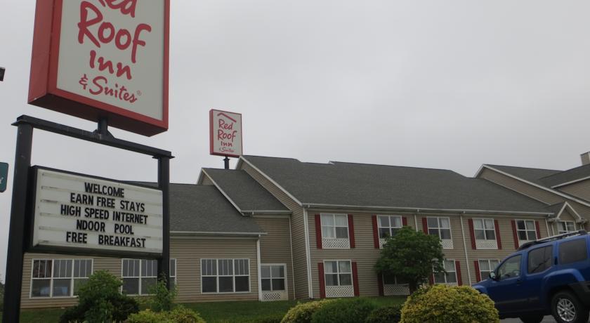 Отель Red Roof Inn & Suites Knoxville East