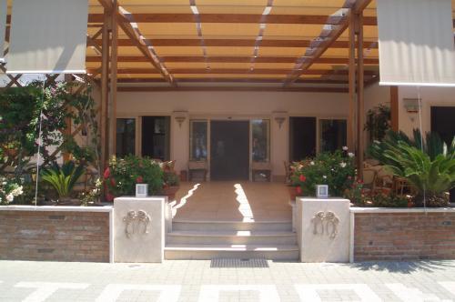Отель Hotel Mandetta