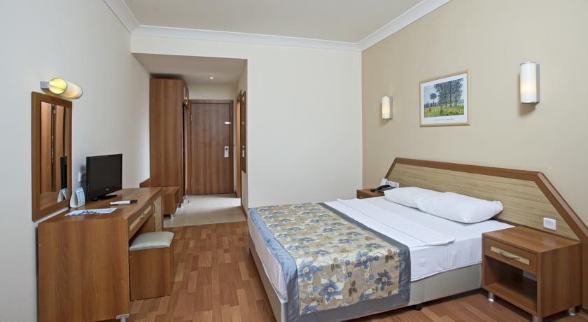 Отель Hotel Titan Garden