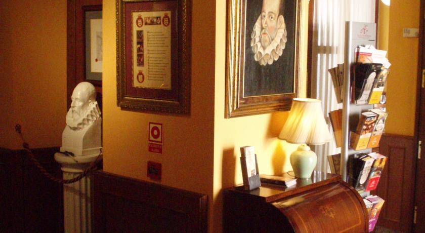 Гостевой дом Hostal Miguel De Cervantes