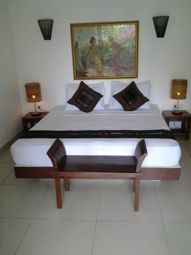 Отель The Beach House Resort