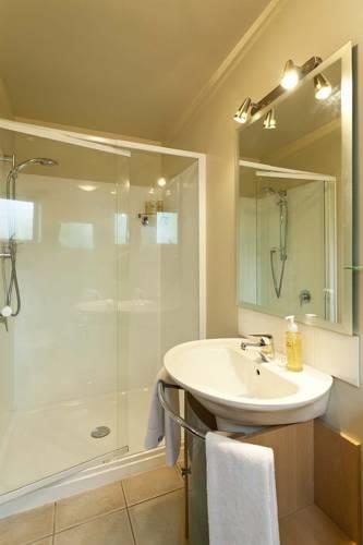 Отель Lorenzo Motor Lodge