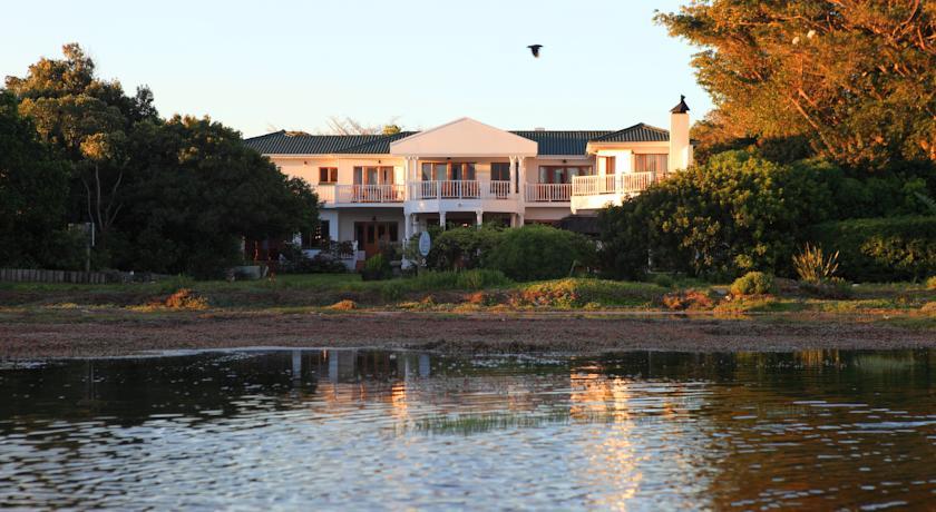 Гостевой дом Waterfront Lodge