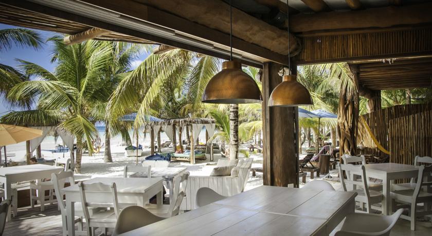 Отель Casa Las Tortugas Petit Beach Hotel & Spa