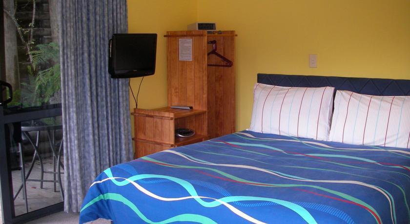 Отель Bay Cabinz Motel