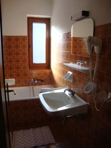 Отель B&B Garni Erna