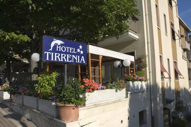 Отель Hotel Tirrenia