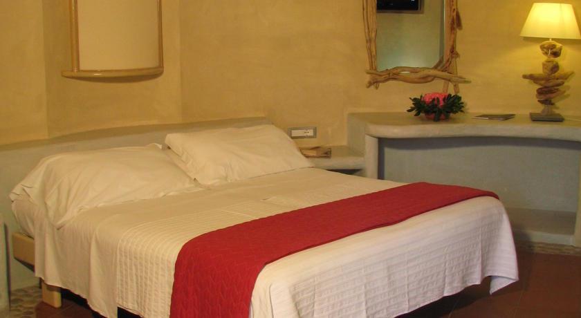 Отель Villaggio Club Baia Del Sole