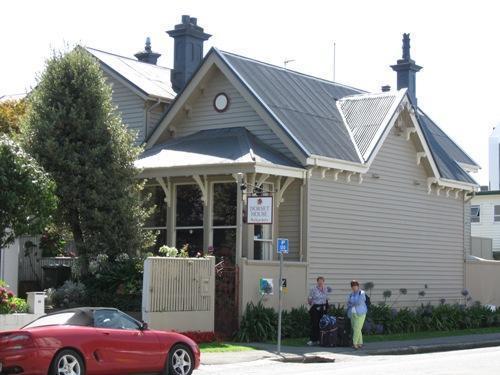 Dorset House Backpackers