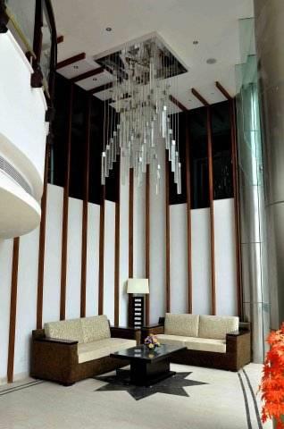 Отель White Dammar International