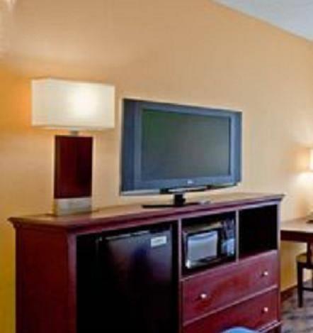 Отель Holiday Inn Express-Western Avenue University