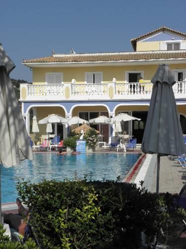 Отель Hotel Petros