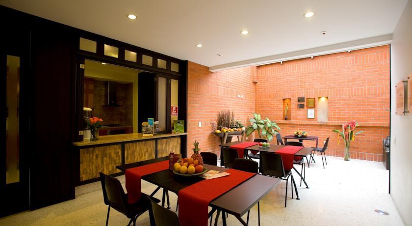 Отель Casa Santa Mónica