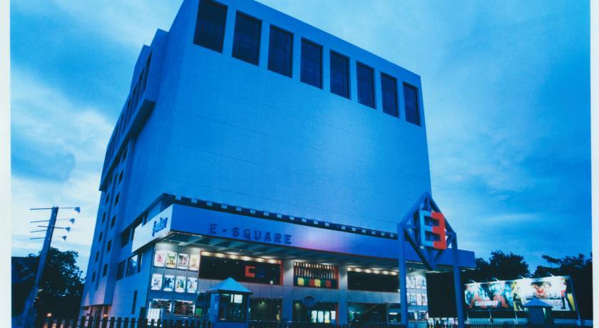 Отель The E-Square Hotel