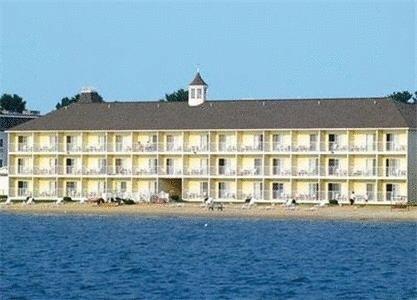 Отель Comfort Inn Lakeside - Mackinaw City