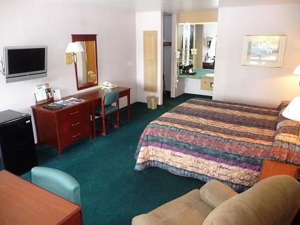 Отель America's Best Inn and Suites