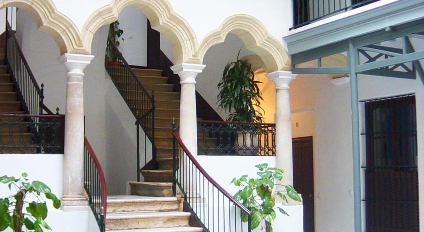 Апартаменты Apartamentos Larga 70