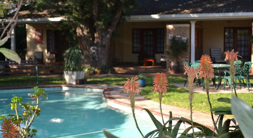 Отель Gateway Country Lodge