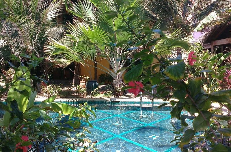 Отель Full Moon Beach Resort