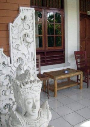 Гостевой дом Padang Lovina Seaside Cottages