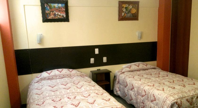 Отель Hostal Pakarina