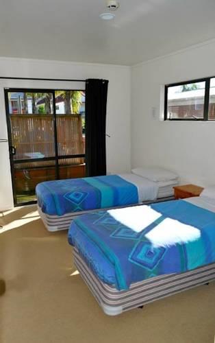 Хостел Bay Adventurer Apartments