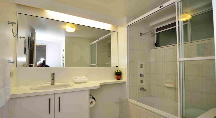Апартаменты Noosa Hill Resort