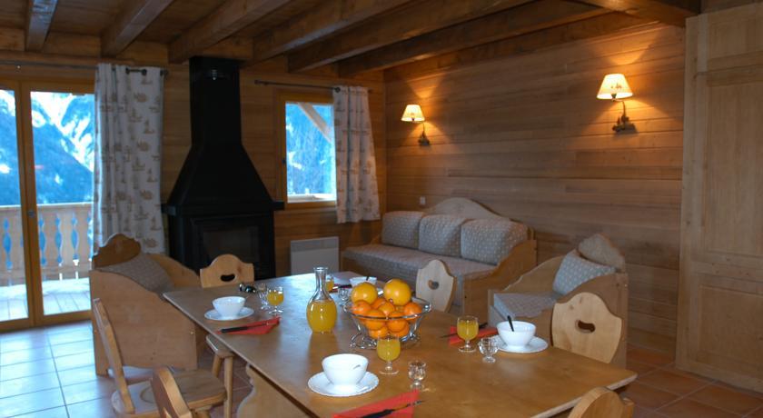Апартаменты Le Hameau Du Praroustan