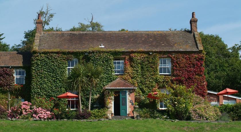 Отель Woodlands Country House Hotel