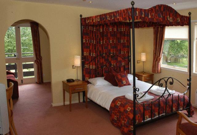 Отель The Conningbrook Hotel