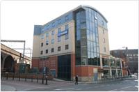 Отель Travelodge Leeds Central