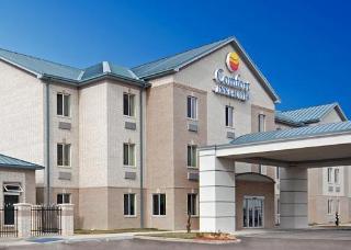 Отель Comfort Inn & Suites