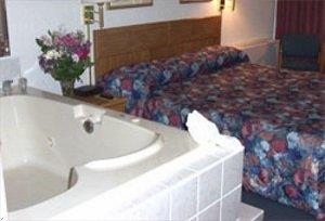 Отель Knights Inn Bowling Green