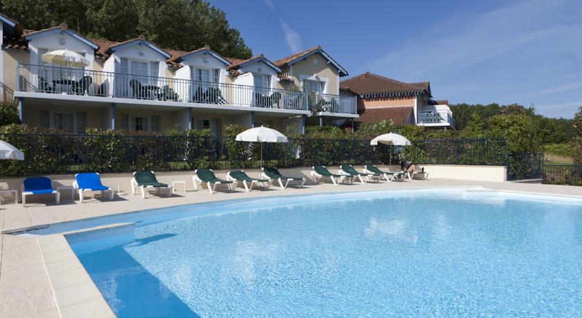 Отель Pierre & Vacances Le Hameau Du Lac	