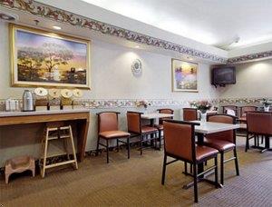 Отель Baymont Inn & Suites Salina