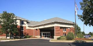 Отель Hampton Inn & Suites® Newtown