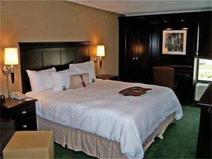 Отель Quality Inn & Suites
